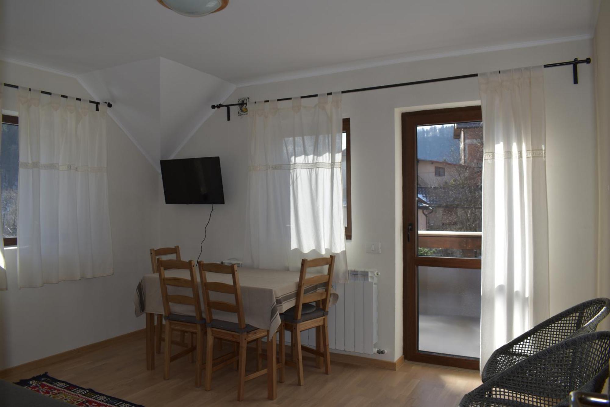 Capra Cu Trei Iezi Apartment