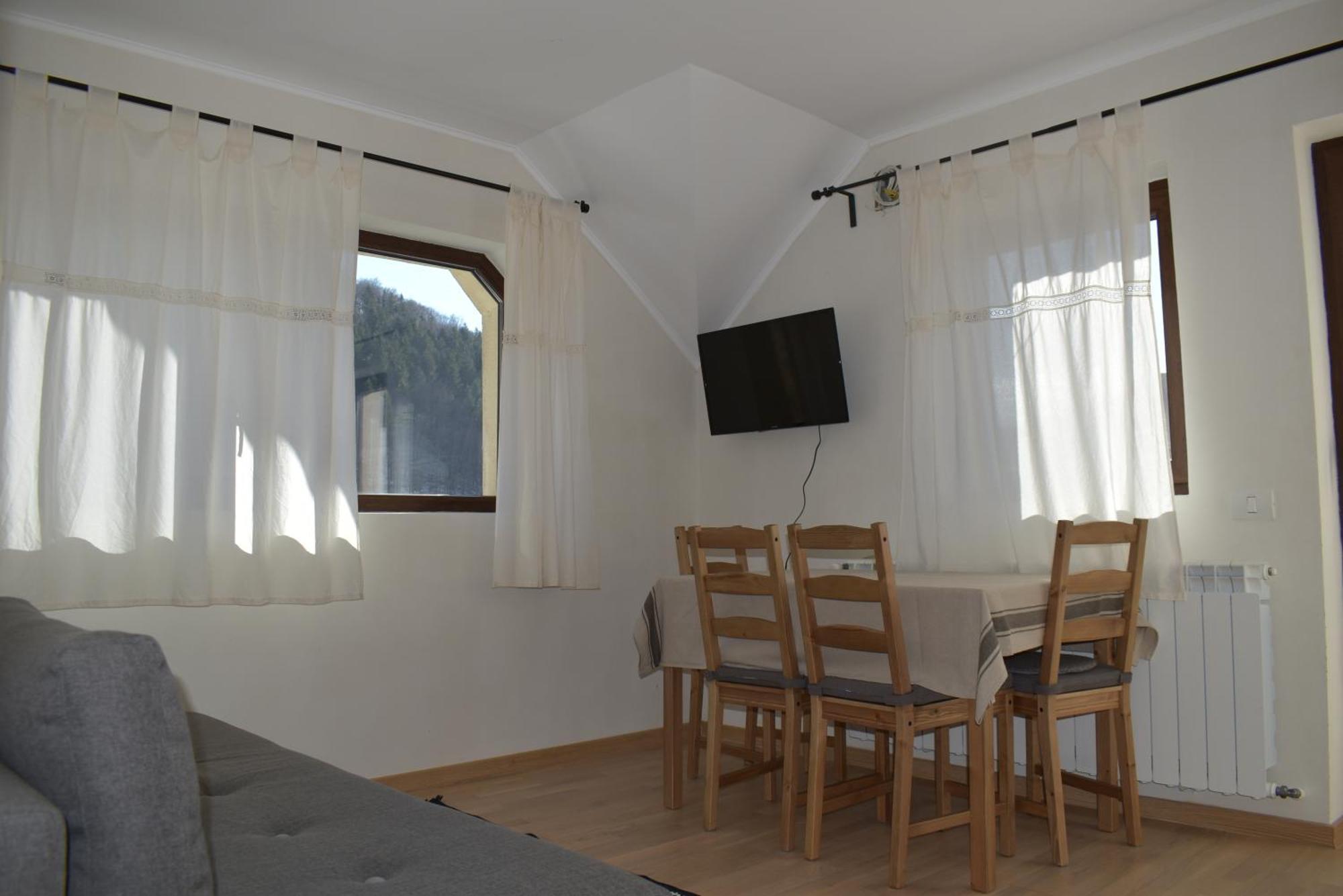 Apartment Capra Cu Trei Iezi *